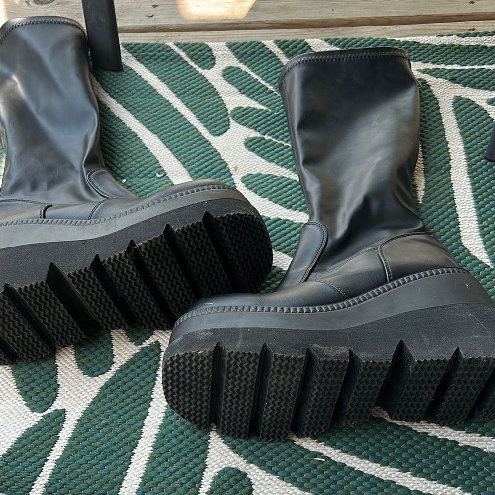 Black Demonia Shaker Boots - image 5